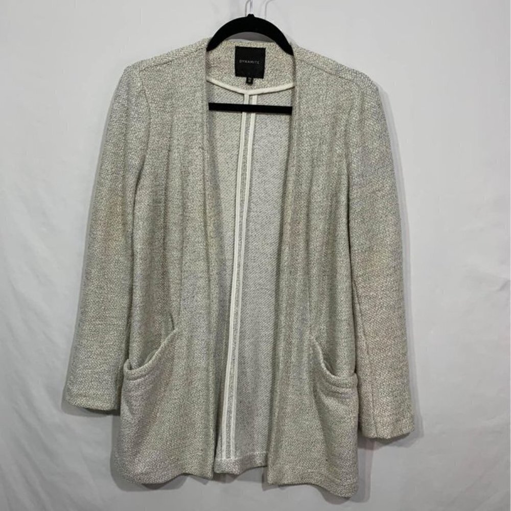 Dynamite woman’s neutral cardigan coat. Poly/spandex blend. Size small. Pockets.